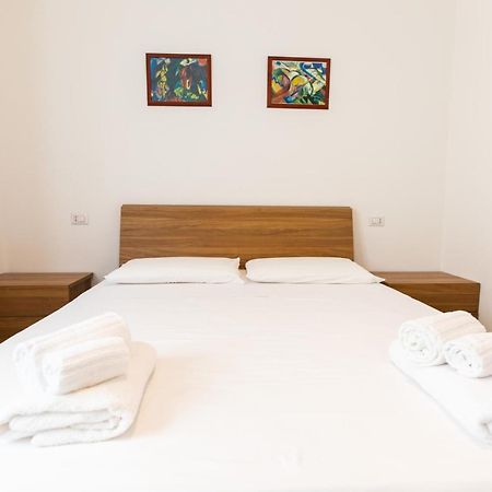 אולביה Theo'S Rooms מראה חיצוני תמונה